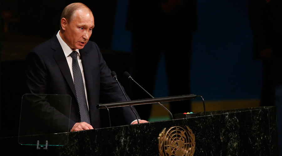 Russian President Vladimir Putin addresses attendees during the 70th session of the United Nations General Assembly at the U.N. Headquarters in New York, September 28, 2015. © Carlo Allegri