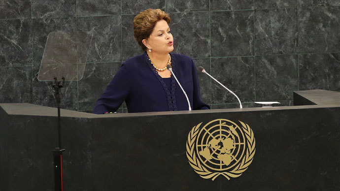 Brasilian presidentti Dilma Rousseff puhuu Yhdistyneiden Kansakuntien (YK) yleiskokouksen 24. syyskuuta 2013 New Yorkissa. (AFP Photo / Spencer Platt)