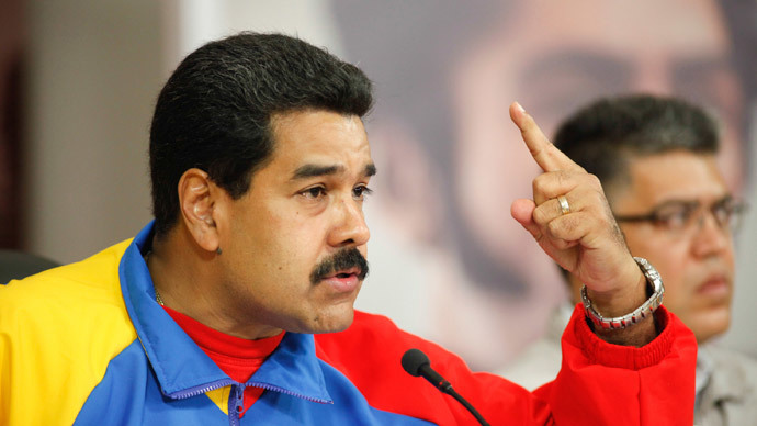 Venezuelan presidentti Nicolas Maduro puhuu aikana kansallisen broadcast Miraflores Palace Caracasissa 16. helmikuuta 2014. (Reuters / Miraflores Palace)