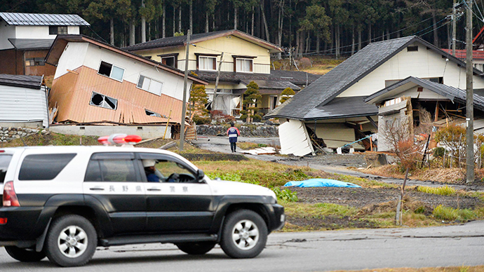 Houses damaged by an earthquake are seen in Hakuba town, Nagano prefecture, in this photo taken by Kyodo November 23, 2014 (Reuters / Kyodo)