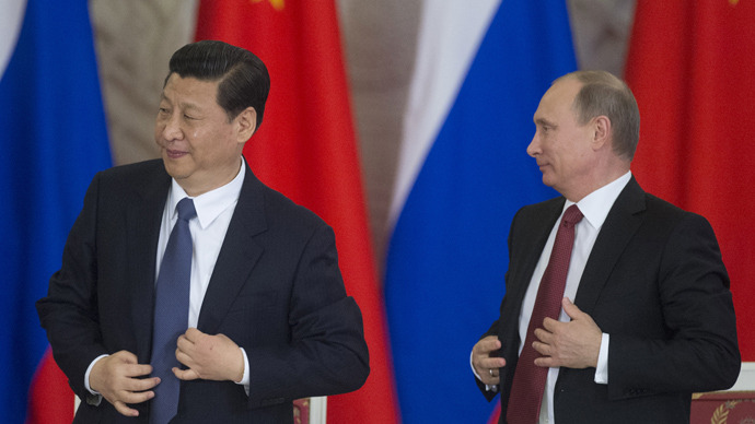  Russian President Vladimir Putin (right) and President Xi Jinping at the signing of a joint statement on deepening mutually beneficial cooperation and relations, a comprehensive strategic partnership of cooperation in the framework of negotiations between the leaders in the Grand Kremlin Palace (RIA Novosti / Sergey Guneev)