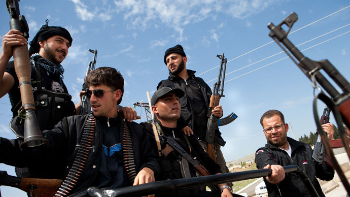 Syrian fighters (AFP Photo/D. Leal Olivas)