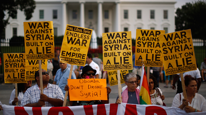 The "Act now to stop war and end racism" (ANSWER) coalition holds a rally outside the White House in Washington, August 29, 2013 (Reuters / Jason Reed)