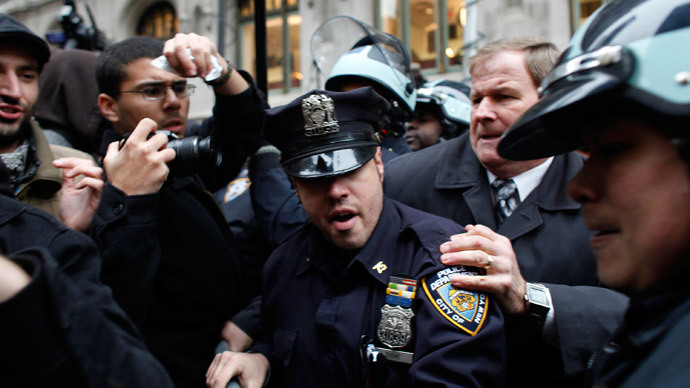 Occupy Wall Street protesters clash with police in Zuccotti Park on November 17, 2011 in New York City.(AFP Photo / Allison Joyce)