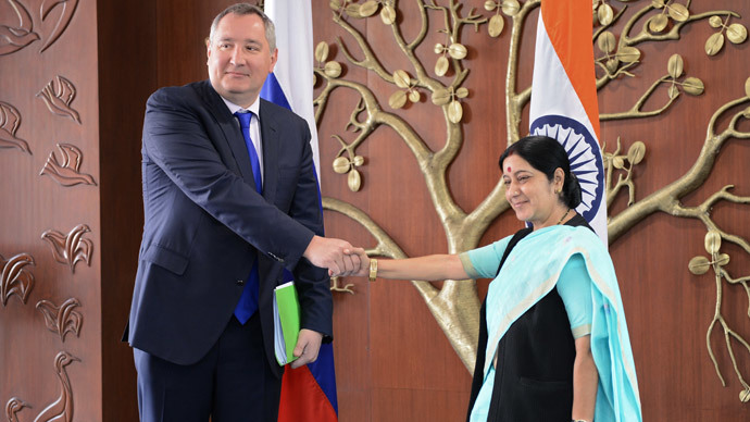 Russian Deputy Prime Minister Dmitry Rogozin during a meeting with Indian External Affairs Minister Sujatha Singh during the former's working visit to India. (RIA Novosti / Sergey Mamontov)