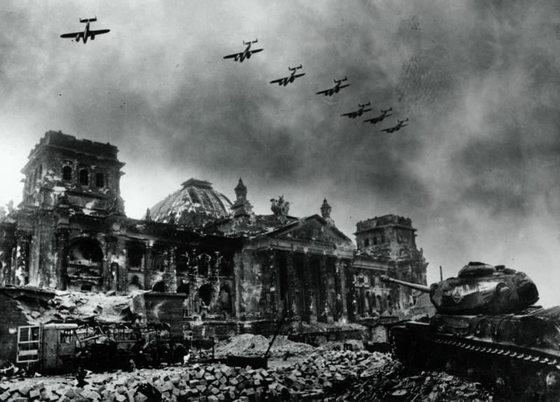 Las impactantes imágenes de la Segunda Guerra Mundial que quizás nunca haya visto Las impactantes imágenes de la Segunda Guerra Mundial que quizás nunca haya visto