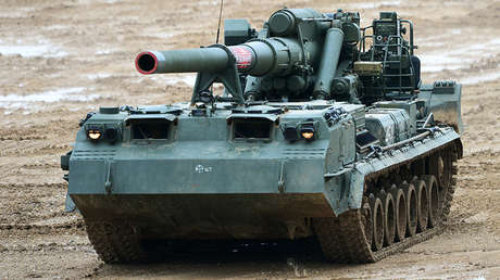 El caÃ±Ã³n autopropulsado 2S7 Pion en la exposiciÃ³n y foro militar 'Army-2017'.