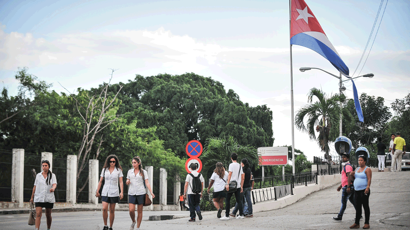 Cuba abandona programa 'Más Medicos' no Brasil depois das ameaças de Bolsonaro
