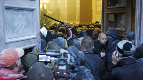 Die Anhänger von Micheil Saakaschwili besetzten am 17. Dezember kurzzeitig das Foyer des 