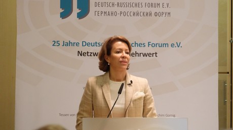 Veronika Kraschenninikowa während ihres Vortrags auf dem Deutsch-Russischen Forum. 