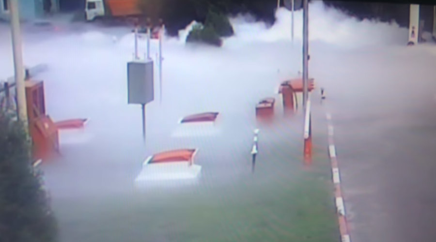 Powerful methane blast sets Russian petrol station ablaze (VIDEO)