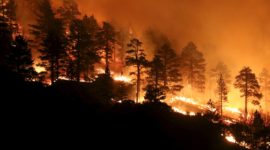 Stranded motorists angry over high towing fees during California freeway fire