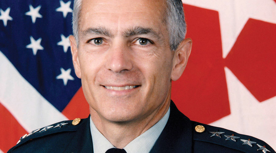 Military photo portrait of Wesley Clark. © Wikipedia 