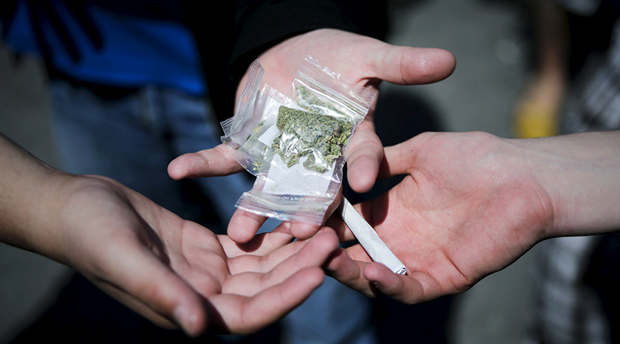 ‘Where should we meet you?’ Cops respond to Florida woman’s Twitter weed request