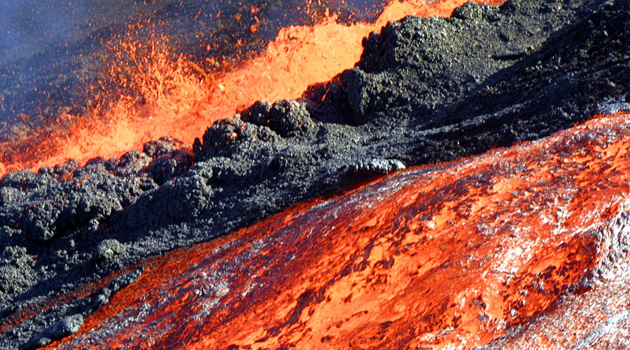 Volcano erupts on island near Madagascar where possible MH370 debris ...