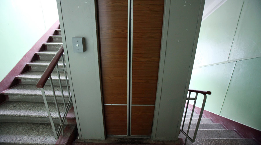 Not killer’s day: Gun malfunctions, murderer gets stuck in elevator with victim