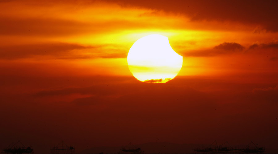 Seasons influence how human eye perceives color, study shows