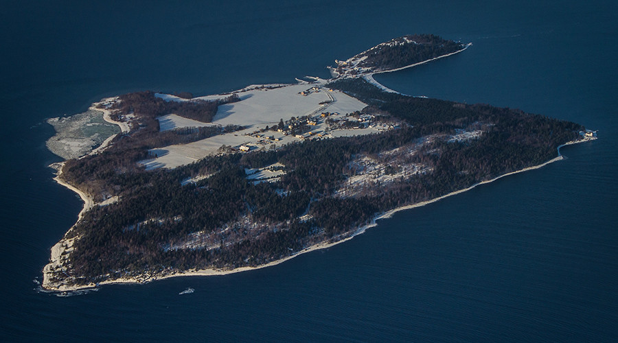 Sex offender flees Norwegian island jail…on surfboard