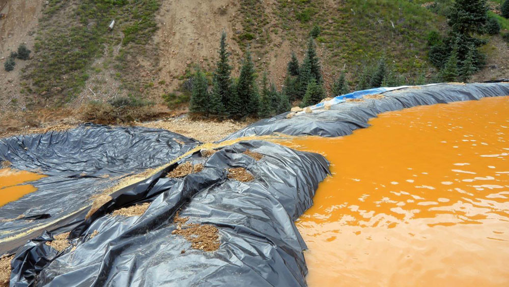 Toxic spill turns river in Colorado yellow — RT In vision