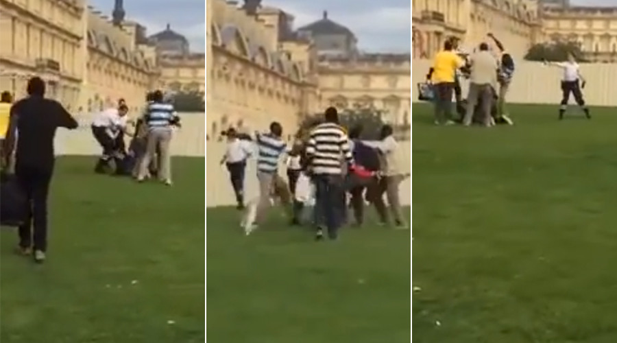 Black street vendors beat up Paris police who try to confiscate mini Eiffel towers (VIDEO)