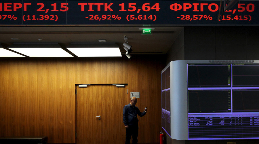 Greek economy unexpectedly grows - despite negative forecasts