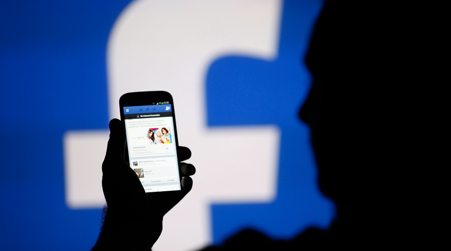 Harvard student loses Facebook internship days after exposing privacy flaws