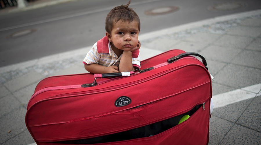 German bus driver reduces refugees to tears with welcome message