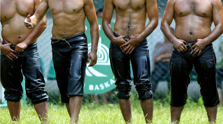 80% of men feel pressured to improve physique – study