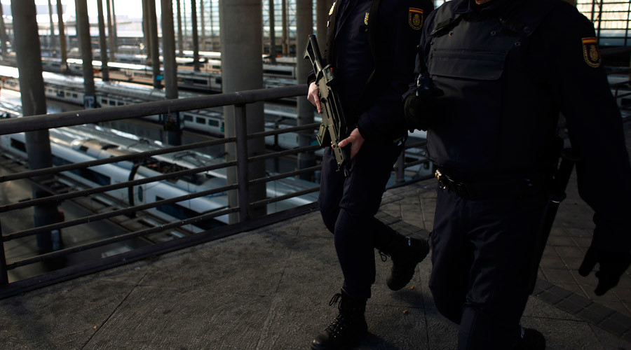 UK mulls X-ray machines, body scanners at rail stations after France attack