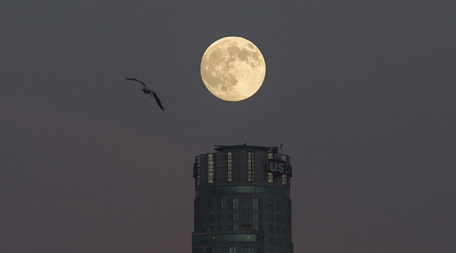 Sturgeon Moon 2015 rises: Stunning supermoon lights up Saturday night sky (PHOTOS)
