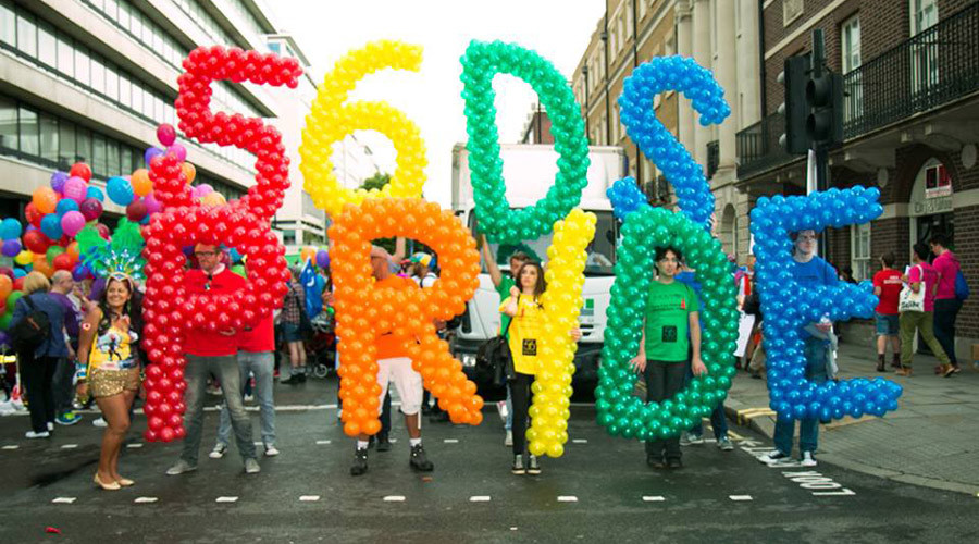 Sexual health clinic accidentally publishes HIV status of 800 patients