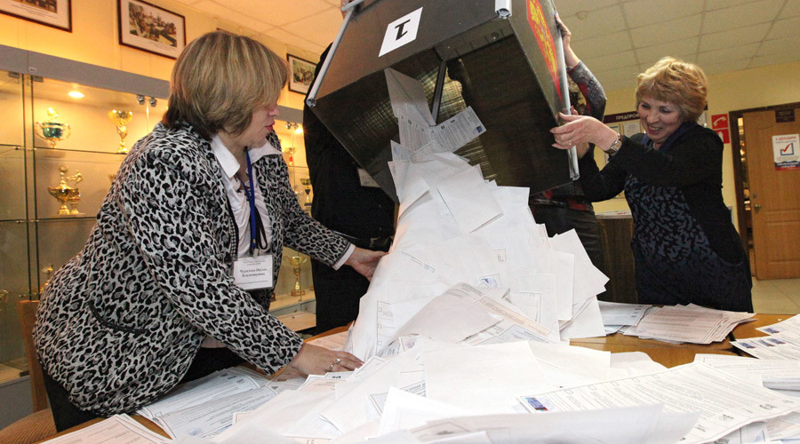 Half of Russians express readiness to vote in 2016 parliamentary poll
