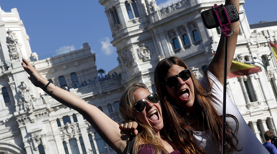Digital narcissism? How selfies killed the art of photography