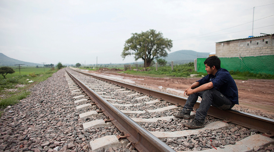 Over a third of deported migrants robbed, separated from families by US border agents – report