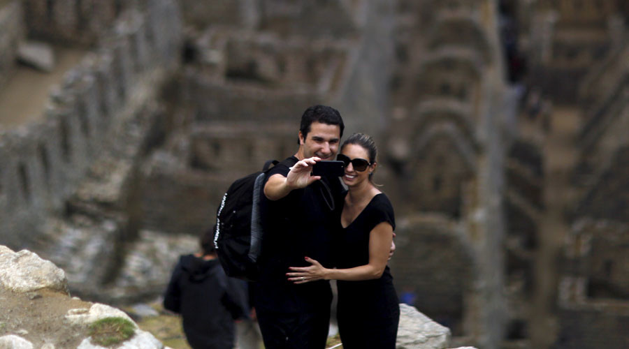 5 daring selfies bringing tragedy instead of glory