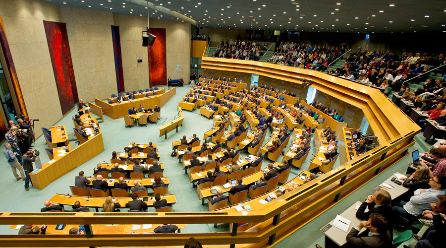 450,000 sign Dutch petition urging govt not to sign Ukraine economic pact