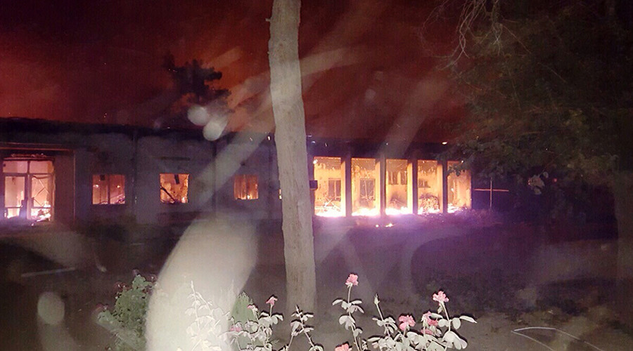 Fires burn in part of the MSF hospital in the Afghan city of Kunduz after it was hit by an air strike on October 3, 2015 © MSF