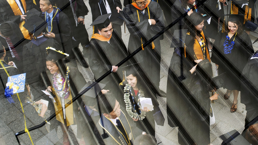 College debt trickling down the family tree - report