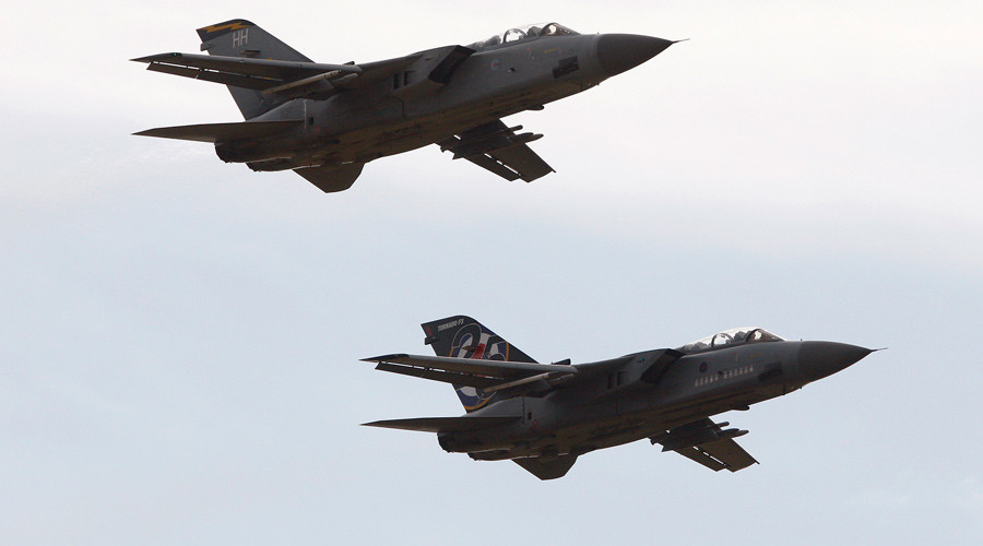 British govt ‘slowly building consensus’ for Syria bombing – Fallon
