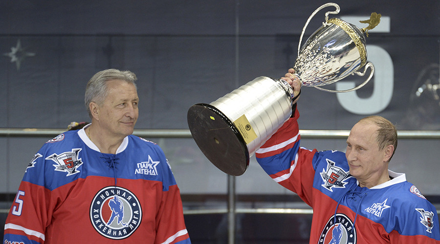 Hockey goals, babushka kisses, and lots of Photoshop on #PutinDay (PHOTOS, VIDEOS)