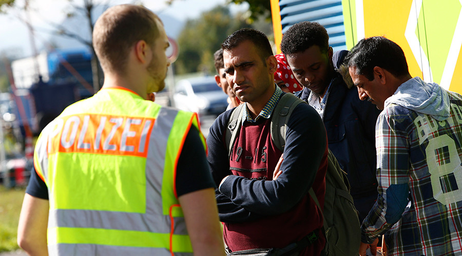 Bavaria threatens German government with lawsuit over refugee crisis