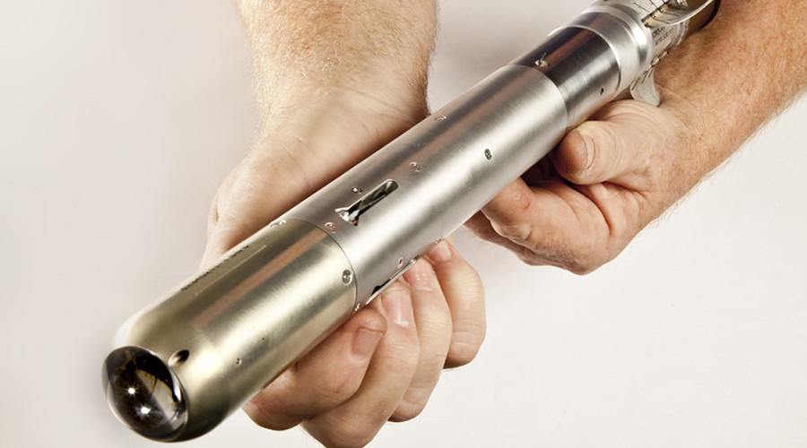 Tiny laser-guided missile fires from rifle, successfully hits targets 2,300 yards away