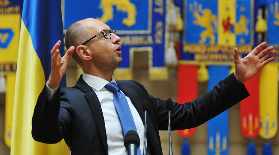 Yatsenyuk threatens moratorium on $3bn debt to Russia