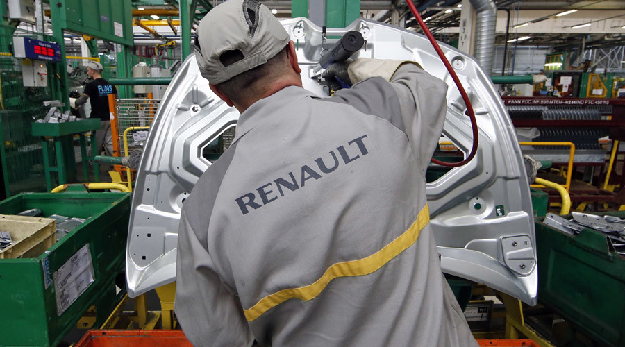 Renault sales in Russia down almost 30%