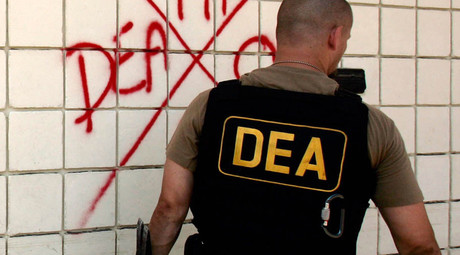 Statist slime: DEA agent kept job & security clearance despite sexual misconduct – probe  562989eec361888c7c8b45db