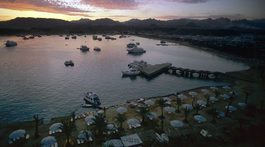 Sinai air crash threatens Egypt's tourism lifeline