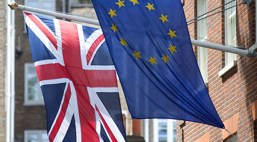 Cameron hints at June 2016 Brexit vote - as diplomats decry ‘ineffective’ foreign policy