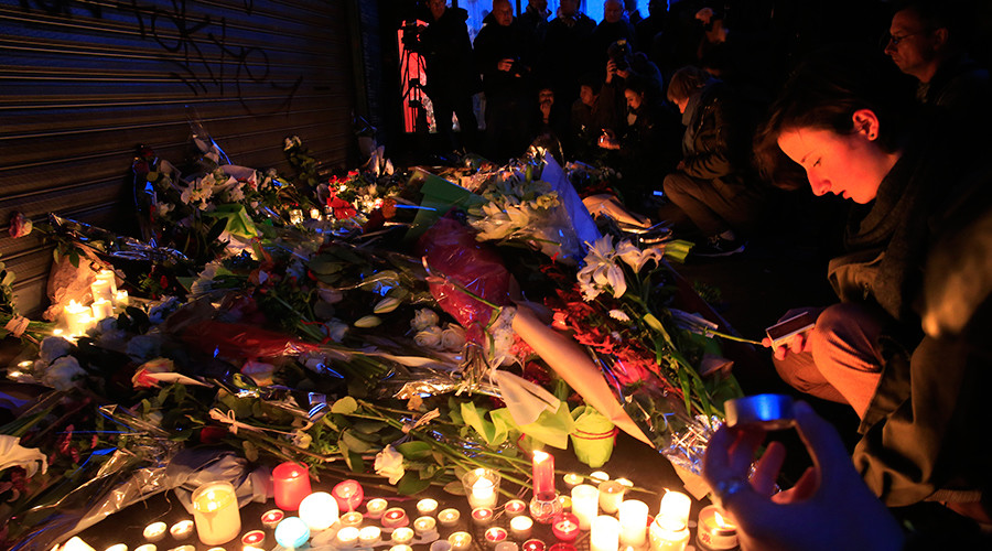 ‘Sorrow in the air’: Terror spree has changed Paris forever, witnesses tell RT