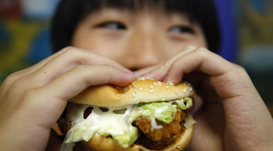 YouTube Kids junk food promos lead to calls for new regulations on web ads