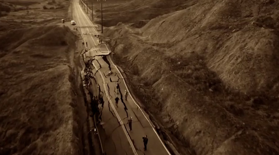 mysterious-california-landslide-public-warned-to-stay-away-from-warped-road-video-photos